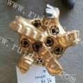 Customized pdc well drill bits